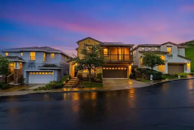 Hiddenbrooke, Vallejo, California. Beautiful homes, wonderful parks and a fantastic golf course.