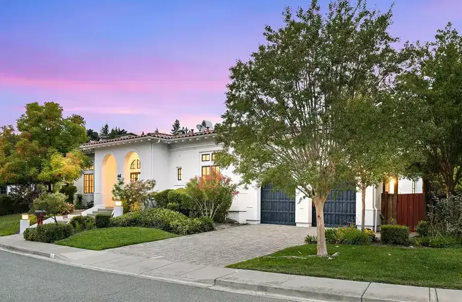 Moraga custom home at disk